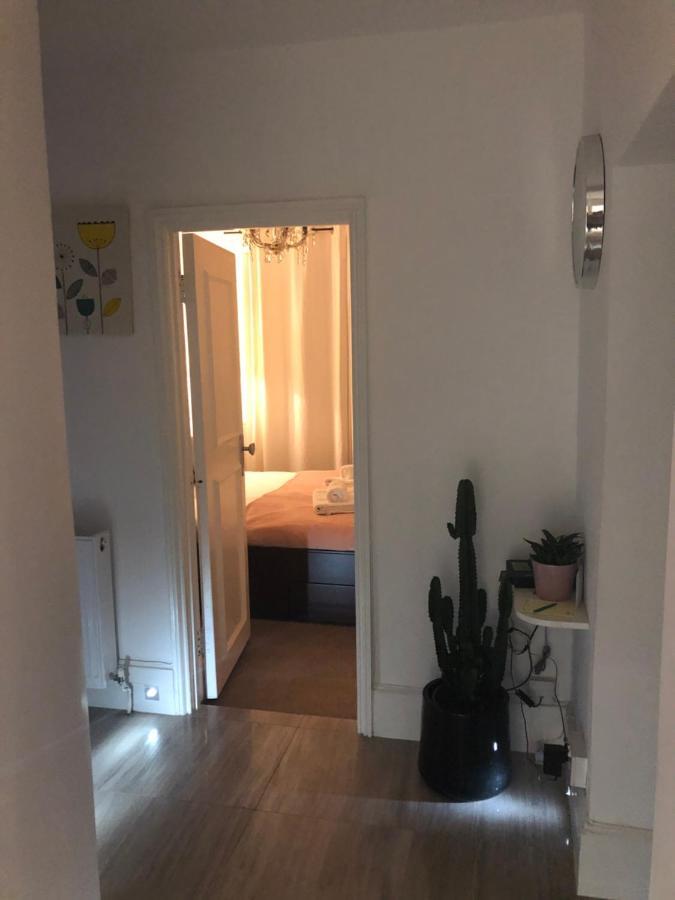 2 Bedroom Apartment Close To Camden Town Londra Dış mekan fotoğraf